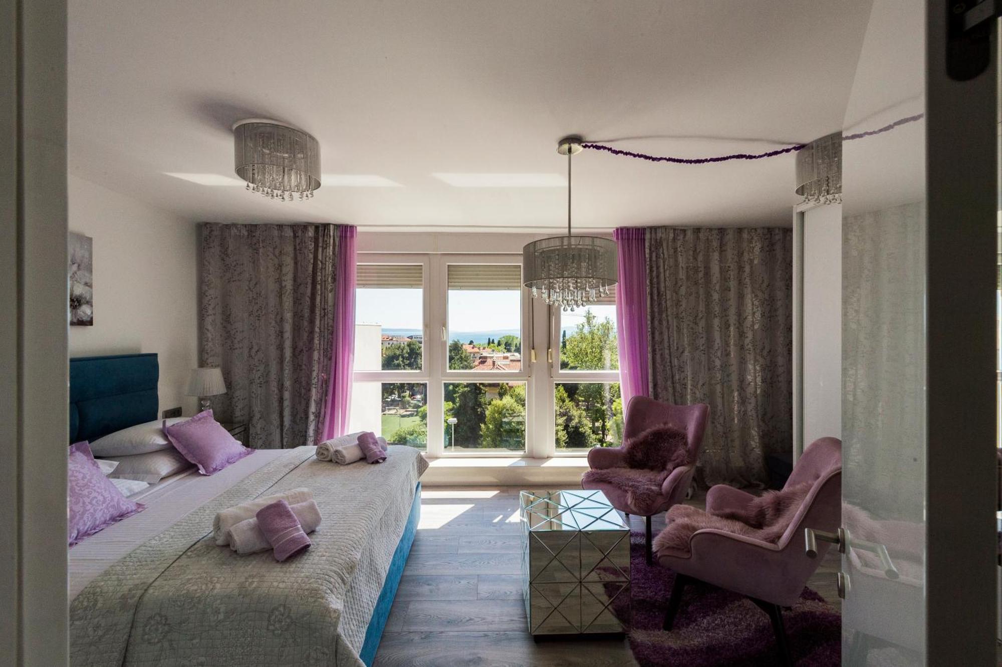 Downtown Luxury Apartment Emili Split Exterior photo